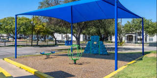 Cobblestone Village Gallery 12