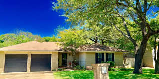 Fully updated home in Balcony Woods. Close to Domain Fully updated home in Balcony Woods. Close to Domain Gallery 1