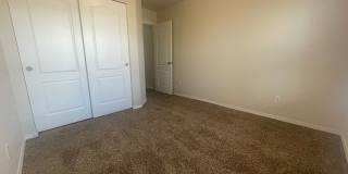 4 bed 2 bath home in Huning Ranch. Gallery 31
