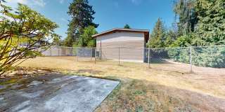 Application pending- Location, Location! - Four Bedroom house located minutes from Des Moines Waterfront Gallery 38