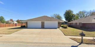 Great location-don't miss this one! Gallery 1