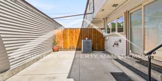 Spacious Townhouse with Washer/Dryer and Central AC Gallery 28