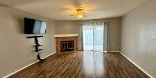 Charming 2 Bed 1.5 Bath Condo in Newark! Available August 1st! Gallery 4