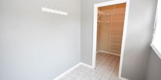 Gorgeous home on corner lot with fenced yard! Gallery 4