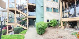Updated 2 Bed Condo Near the Narrows – Water Views, Covered Parking & Prime Tacoma Location! Gallery 1