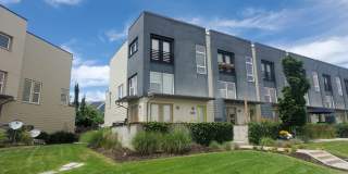 2 Master Suites Townhome 2 Car Garage Gallery 1