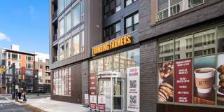 621 BLUEMONT Avenue Gallery 32