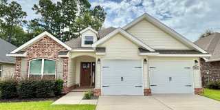 Spacious 3-Bedroom Home - Stonechase Gallery 1