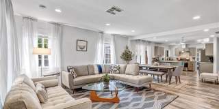 422 W Bencamp Gallery 1