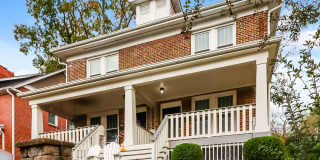 Beautiful Two Story Duplex in Historic Dilworth! Gallery 1