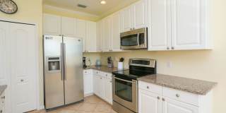 2/2 BEAUTIFUL COACH HOME ** SPANISH WELLS GOLF AND COUNTRY CLUB COMMUNITY  ** COMMUNITY POOLS ** Gallery 17