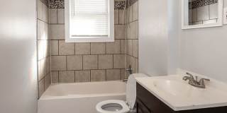 Hawthorne Street Gallery 131