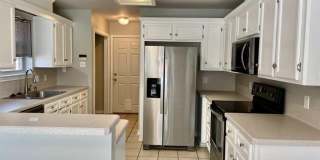 212 Landsburg Gallery 7