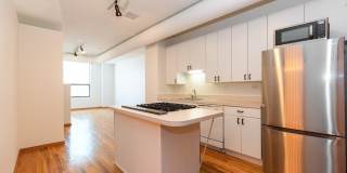 910 S Michigan Avenue Gallery 6