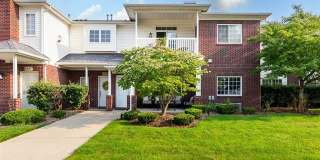 5439 TWIN OAKS Drive Gallery 1