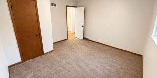 xHuge 3 Bed / 1.5 Bath – Massive Living Room & Kitchen – Section 8 Welcome! Gallery 13