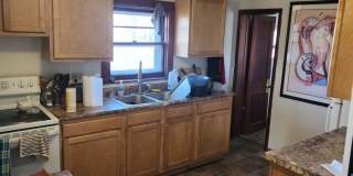 Available August 1st - 3 bedroom/1.5 bath house 1 block off Williamson St Gallery 7