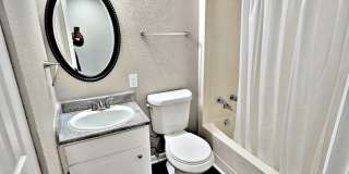 Avalon Cove Townhomes Gallery 41
