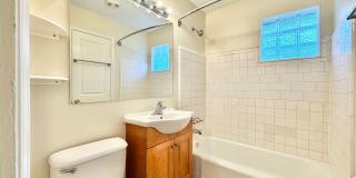 2 Bedroom in Lindley Park close to UNCG Gallery 9