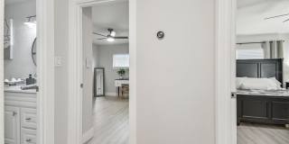 3922 FONTAINEBLEAU DRIVE Gallery 22