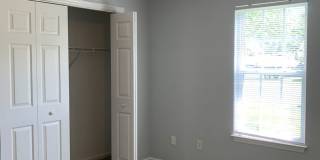 3 BD, 2 BA House: Freshly Painted + New Flooring + Available Now! Gallery 22
