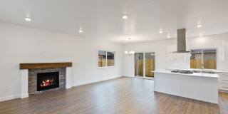 4 bedroom home in desirable neighborhood Gallery 7