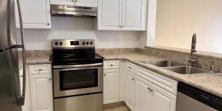 Summer Brook Apartments Gallery 2