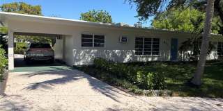 311 SW 11th Ct Gallery 1