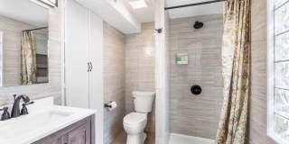 400 33rd Street Gallery 49