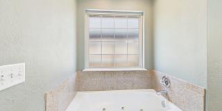 319 SW Coral Gallery 11