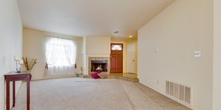 Spacious Townhome in University City for Rent! Gallery 5