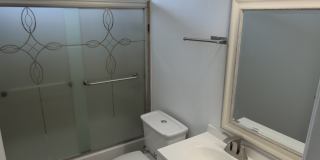 18550 Hatteras Street Gallery 31