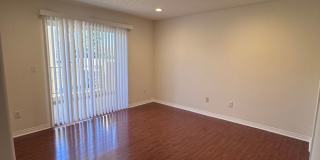 3 bedroom 2 bath condo on Vanowen Gallery 13