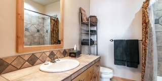 Luxury Townhome at The Cove at Eagle Mountain in Park Meadows Gallery 23