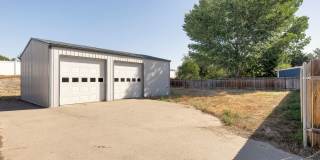 3BD Home on an Oversized Lot with a Standalone SHOP!! Gallery 3