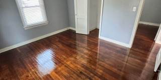 2 bed house on Rva Northside!  Central hvac, hardwoods,all electric, lots of parking, laundry, Gallery 9