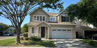 Beautiful Hidden Lake 3 Bed 3 Bath Home Gallery 1