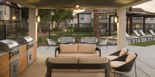 ORA Gallery 44