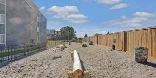 Summit Riverside Apartments Gallery 39