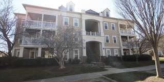 Beautifully maintained ground level condo in Germantown ready by mid April! Gallery 1