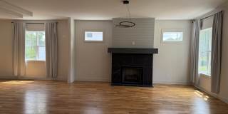 2321 Carter Avenue Gallery 12