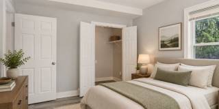 4 Bed | 2.5 Bath | Forest Hills Area | End of Cul-de-Sac Gallery 11