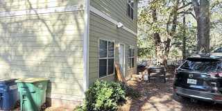 Cute 4 Bedroom Near Downtown for Pre-Lease Gallery 19