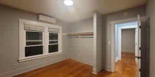 Charming 2 bed 1 bath Gallery 12