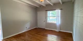 717 Edgewood Street Duplex Gallery 17