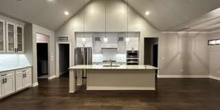 4927 Deerfield Cir Gallery 1