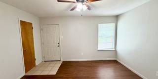 Move-In Ready 2BR Duplex | Private Yard | Great Location | Pets Welcome Gallery 13