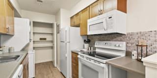 Country Club Apartments Gallery 1