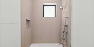 5718 Ashwood Cir W Gallery 77