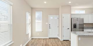 Beautiful 3/2.5 Townhome Gallery 8